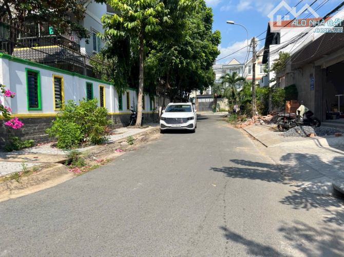Bán đất biệt thự Song Hành Xa lộ- ngày COOPmax.DT: 250m2(12x20) - 1