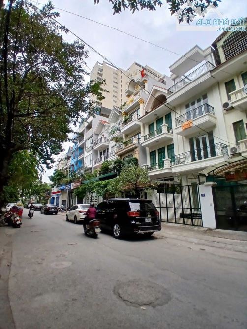 BÁN LIỀN KỀ NGHĨA ĐÔ - HOÀNG QUỐC VIỆT, 82M2, 4T, 32.5 TỶ. XEM NGAY - 1