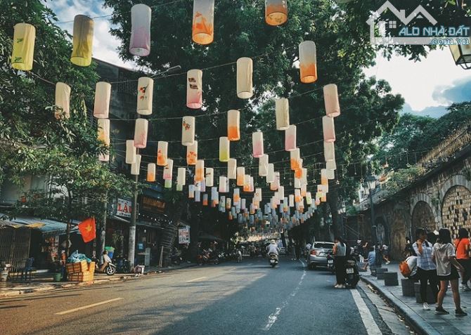 Mặt Phố Phùng Hưng Hàng Mã Hoàn Kiếm 110m2 6 Tầng MT 10m Lô Góc 3 Thoáng Thang Máy KD. - 1