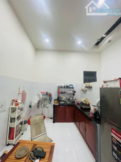 Nhà ngon căn  góc hẻm xe tải giáp cầu vượt Linh Xuân giá chỉ 3, 8 tỉ - 1