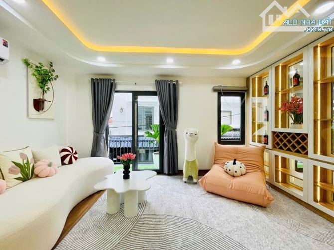Bán nhà 5 tầng mới keng - Ngang khủng 8m - HXH - Sát mặt tiền Phạm Văn Chiêu - Giá 5.x tỷ - 1