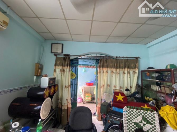 Nhà 90M2 - Ngang Lớn 11.5m - Trệt Lửng Rộng Rãi - Hém OTO đậu cửa - 1