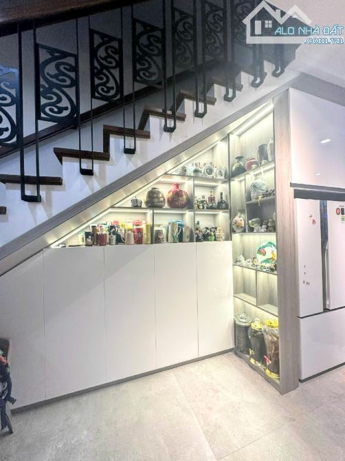 BÁN NHÀ MẶT TIỀN HẢI CHÂU – NHÀ 3 TẦNG HIỆN ĐẠI, NỘI THẤT CAO CẤP – GIÁ CHỈ 7,XX TỶ - 1