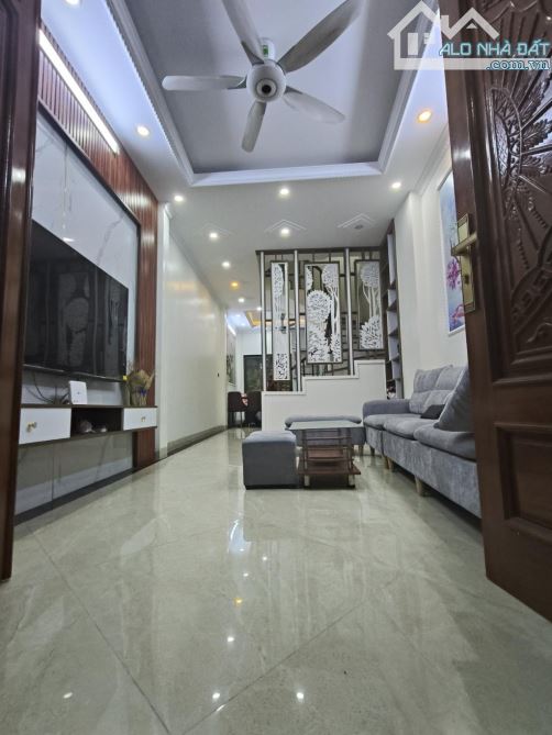 Bán nhà riêng Kim Ngưu - Hai Bà Trưng nhà mới Full Nội Thất 50m2 x5T - 1