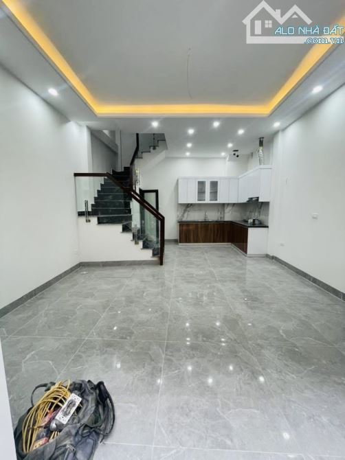Hồ Tùng Mậu -5 Tầng Dân Xây Mới -Đầy Đủ Nội Thất  DT 35m .Giá 6,99 Tỷ - 1