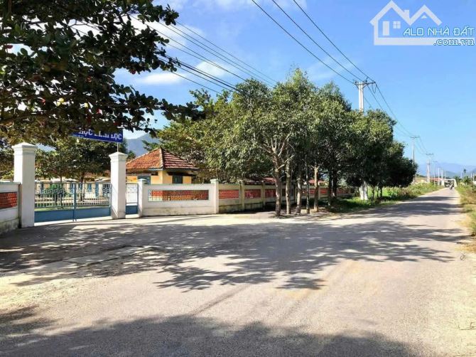 Bán lô 124m2 mặt tiền đường nhựa liên xã Bình Lộc , Diên Khánh - 1