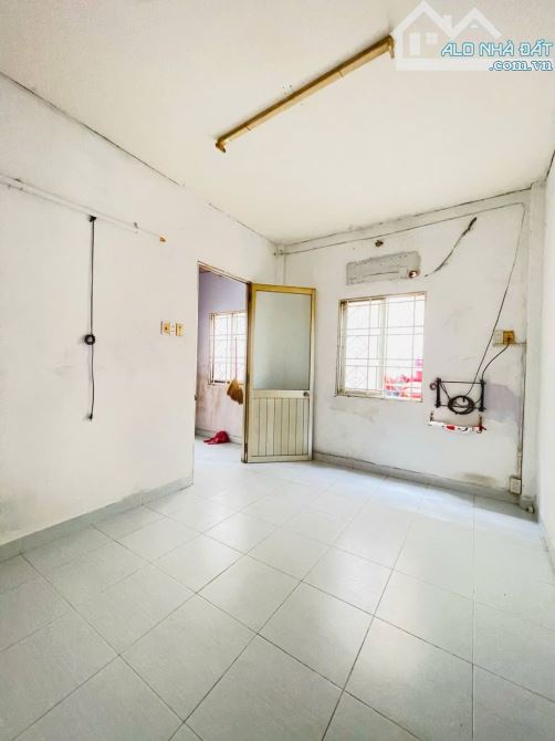 NHÀ ĐẸP GIÁP Q1 – BÌNH THẠNH GIÁ TỐT – HẺM 7M NHƯ MẶT TIỀN ~ 40M² – CHỈ 4.95 TỶ - 1