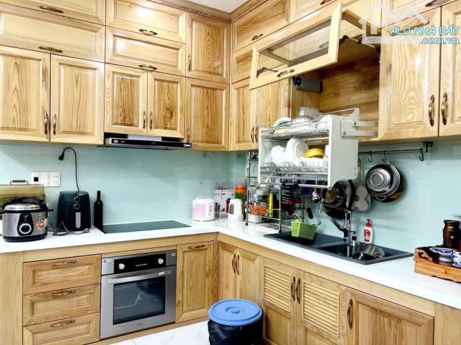 Nhà Mặt Tiền DƯƠNG QUẢNG HÀM. GÒ VẤP - 4m×13m - 3 Tầng KD Sầm Uất - 16 TỶ. - 1