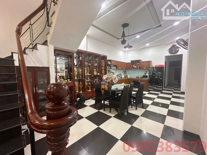 nhĩnh 8 tỷ sở hữu nhà 3 tầng Nguyễn Thành Ý, gần khu biệt thự liền kề , Hải châu, Đtà Nẵng - 1