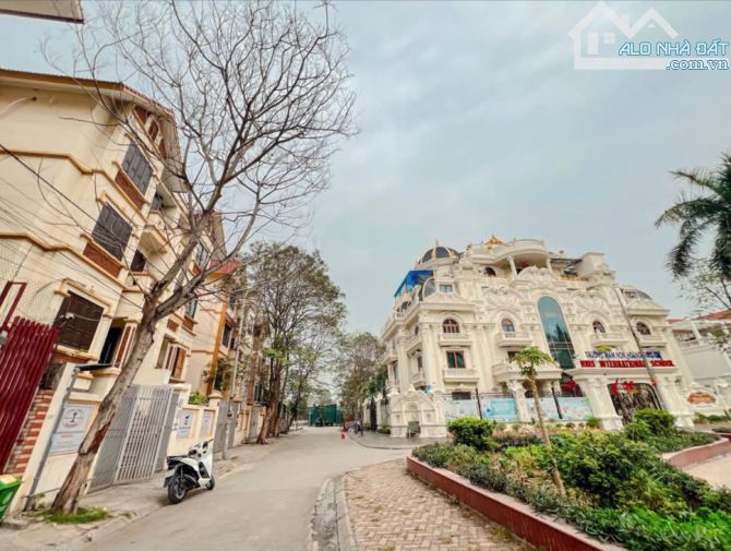 BÁN NHÀ BT LK KĐT CẦU BƯƠU THANH TRÌ 124M2 5T 8M MẶT TIỀN 25.2 TỶ - 1