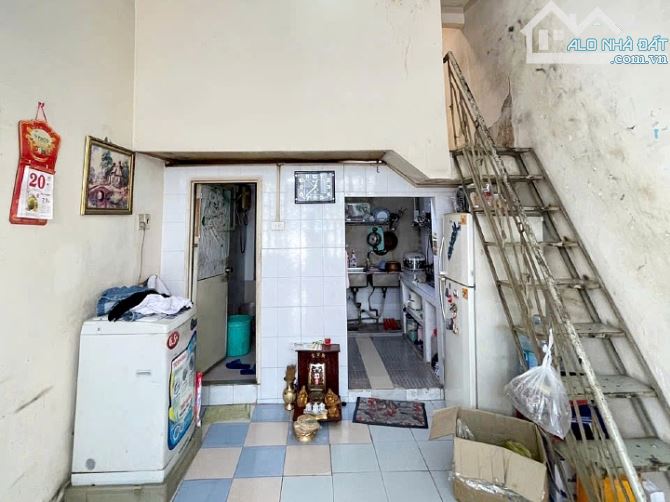 Bán nhà Quận 3, 2 lầu hẻm Điện Biên Phủ, giá 3.85 tỷ - 1