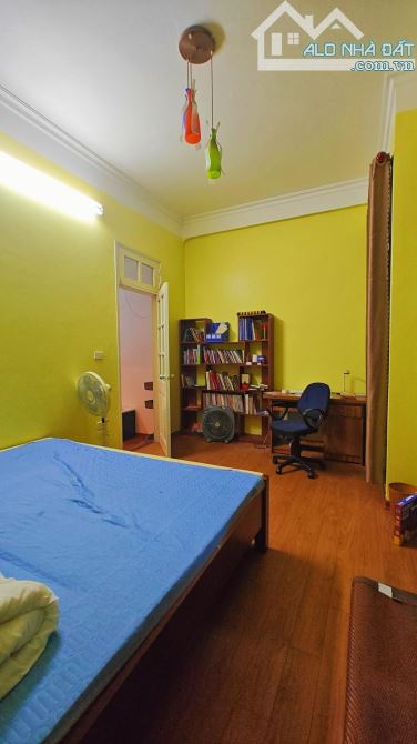Bán nhà Hoàng Mai, 61m, ô tô qua nhà. Nhà đẹp ở ngay - 1