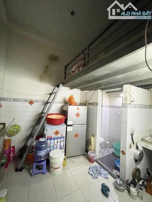 BÁN NHÀ KHU TÊN LỬA 106 M2 - 5 TẦNG -NGANG 6,5 X15 - NỞ HẬU GIÁ 8 TY. - 1