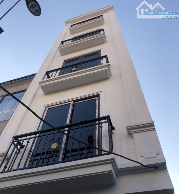 Nhà Đẹp Hậu Ái Trục Chính Kinh Doanh Đông Dân Cư Ô Tô Ngủ Trong Nhà 38m2 5 Tầng 5 Tỷ 8 - 1