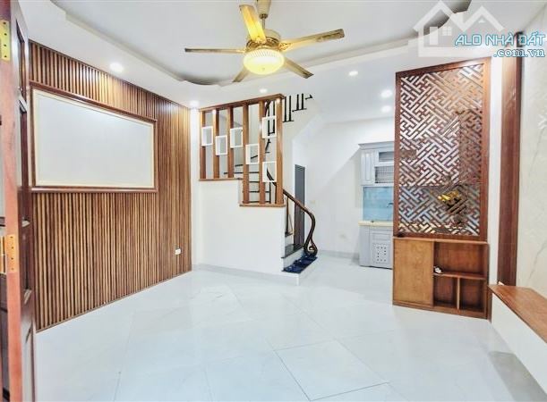 Xuân Phương-Nam Từ Liêm  5 Tầng Nhà Dân Xây Chắc Chắn DT 35m .Giá 5,7 Tỷ - 1
