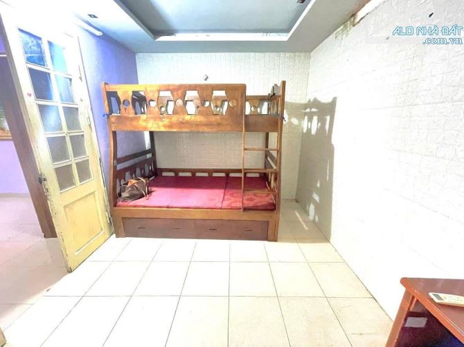 Bán căn tập thể phố Ngọc Khánh - Tầng 1 kinh doanh sầm uất - 90m2 - 3 ngủ ở được ngay - 1