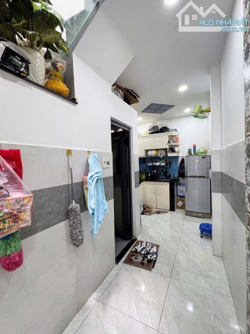 NGAY MẶT TIỀN LÊ ĐÌNH THÁM F TÂN QUÝ Q TÂN PHÚ 30M² 2 TẦNG GIÁ 3,25TỎI - 1