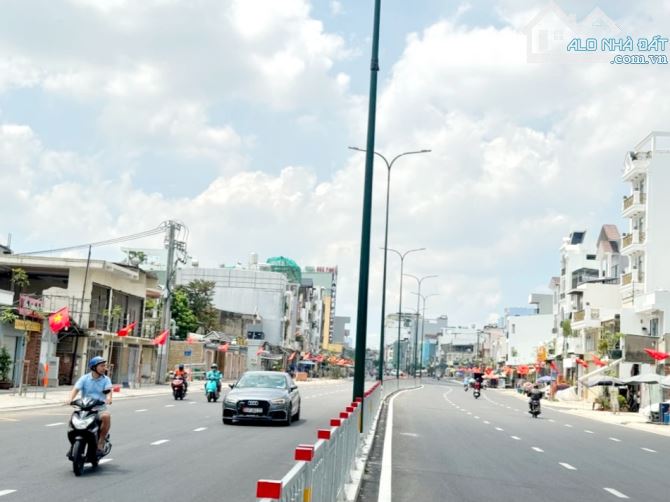 Bán Đất Tặng Nhà - Xe Hơi Thông GÒ VẤP Giáp BÌNH THẠNH 10m × 25m - 12 TỶ - 1
