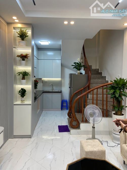 Bán Nhà Giáp Ngoại Đoàn - Xuân La - Tây Hồ - 30Mx5Tầng Giá 6.8 Tỷ - 1