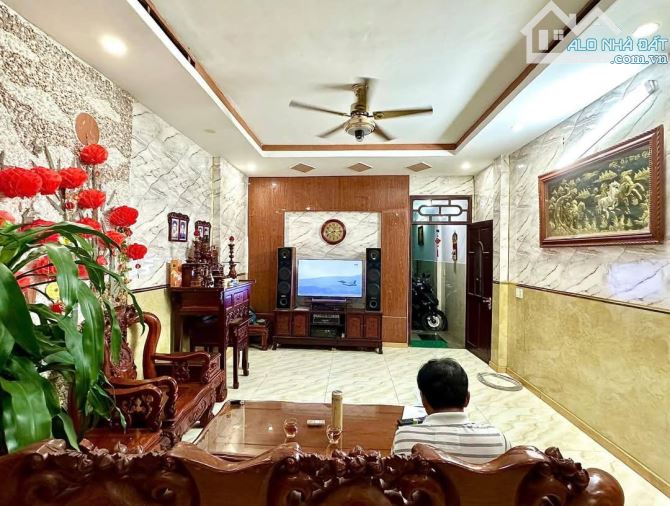 Bán nhà Phường 13 Tân Bình,Nhà ga T3, Hoàng Hoa Thám, hẻm ô tô 6m, 4.5x18m, 9 phòng, 10.xỷ - 1