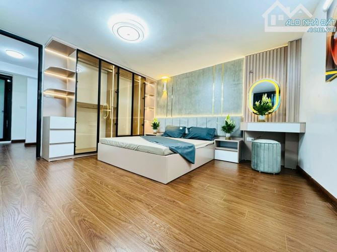 MẶT PHỐ TƯƠNG LAI - NHÀ ĐẸP MẶT NGÕ ĐƯỜNG LÁNG - VỊ TRÍ ĐẮC ĐỊA NHẤT KHU VỰC - 1
