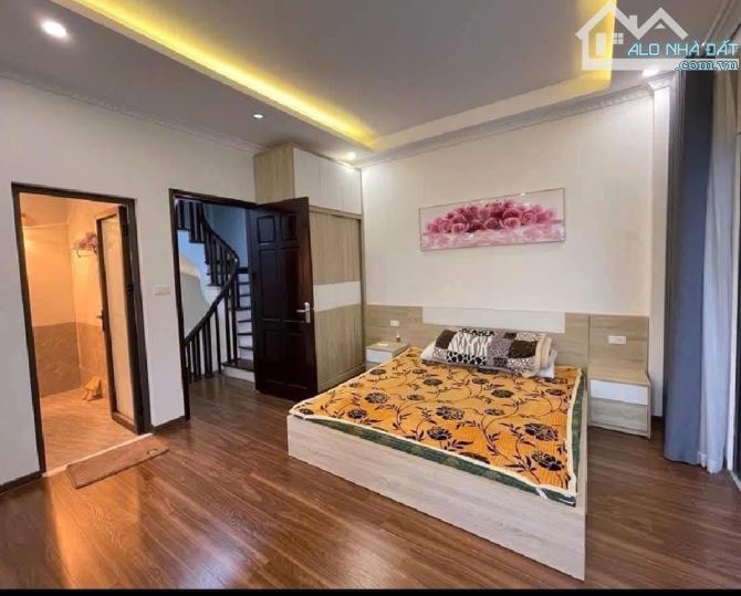 BÁN NHÀ LÔ GÓC PHỐ NGỌC LÂM, LONG BIÊN – Ô TÔ ĐỖ CỬA – 40M - 5 TẦNG – MẶT TIỀN 4.6M – 8 TỶ - 1