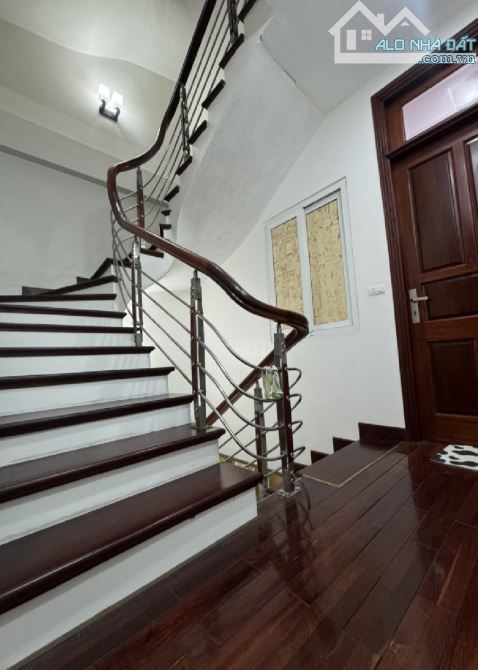 9.2 tỷ Nhà đẹp 5TẦNG MỄ TRÌ 52m2 dân xây y hình - 1