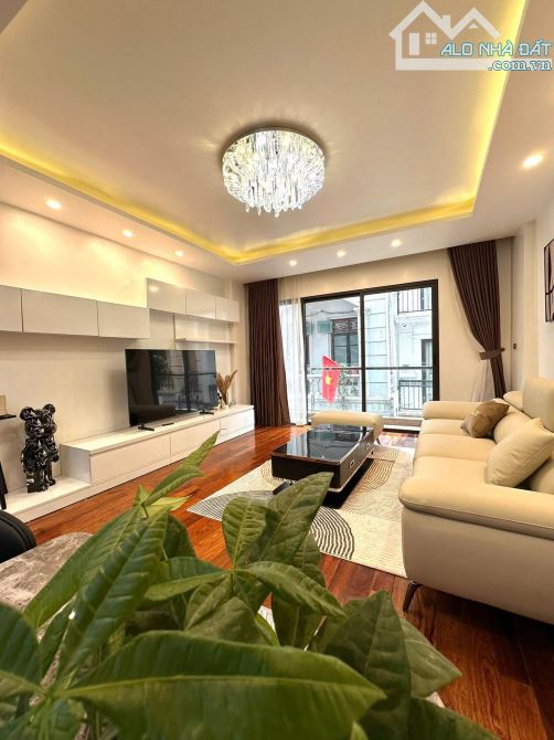 Bán gấp nhà mặt ngõ thông kinh doanh gara ô tô 55m2 giá 18.6 tỷ - 1