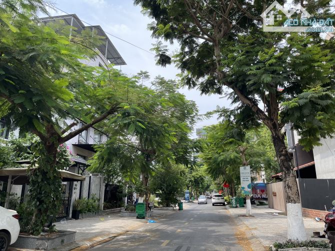 Bán đất biệt thự đường Lê Mạnh Trinh - Cách bãi biển chỉ 300m - 1