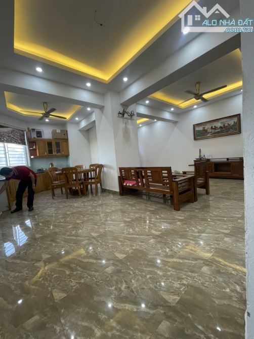 BÁN CĂN HỘ CHUNG CƯ 3PN – 126M² – LÔ GÓC 3 THOÁNG – VIEW MẶT PHỐ LĨNH NAM – GIÁ 6 TỶ - 1