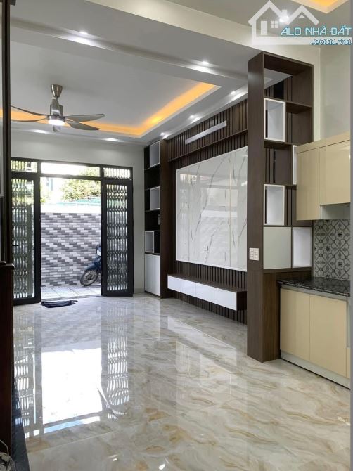 BÁN NHÀ ĐẸP 2.45 TỶ 3 TẦNG 50M2 ( ĐÔNG BẮC ) NGÕ ĐƯỜNG CHU VĂN - 1