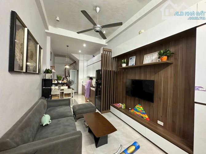 4 tầng – 4.5x15m – Nhà đẹp Âu Cơ Tân Bình – Giá chỉ 8.2 tỷ! - 1