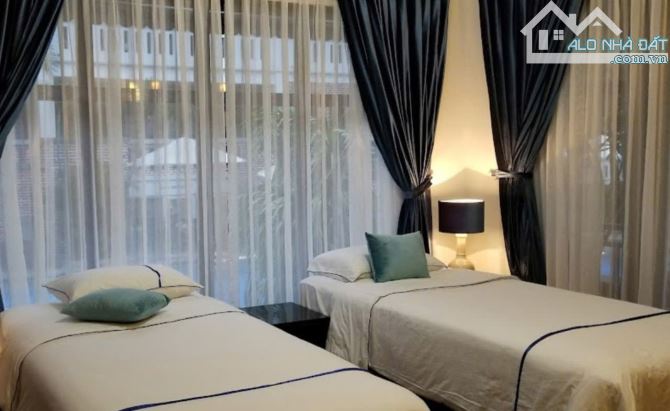 Bán căn khách sạn 4 sao ngay khu phố cổ Hội An - 1