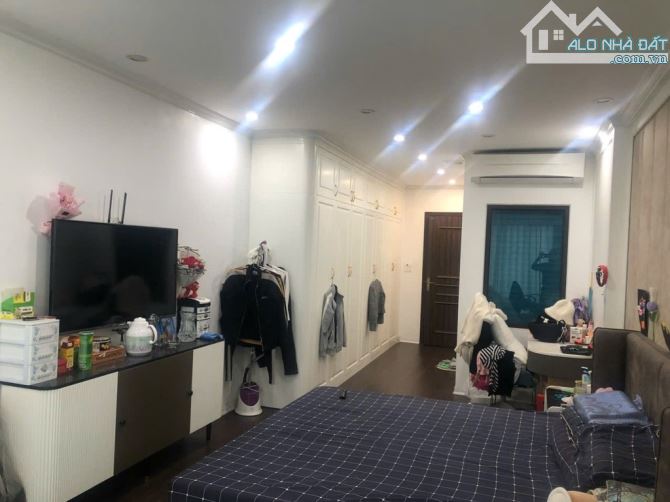 Bán nhà phân lô Giảng Võ 56m² x 4 tầng - Hai mặt thoáng - ô tô đỗ cửa - 1