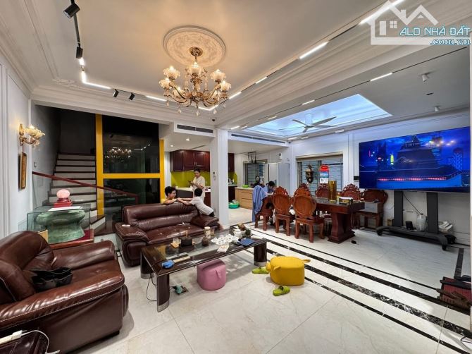 Víp! 25 Tỷ Hơn , Bán Biệt Thự Ngoại Giao Đoàn, Xuân La, Tây Hồ - 106M2 - 6 Tầng - Lô Góc - 1