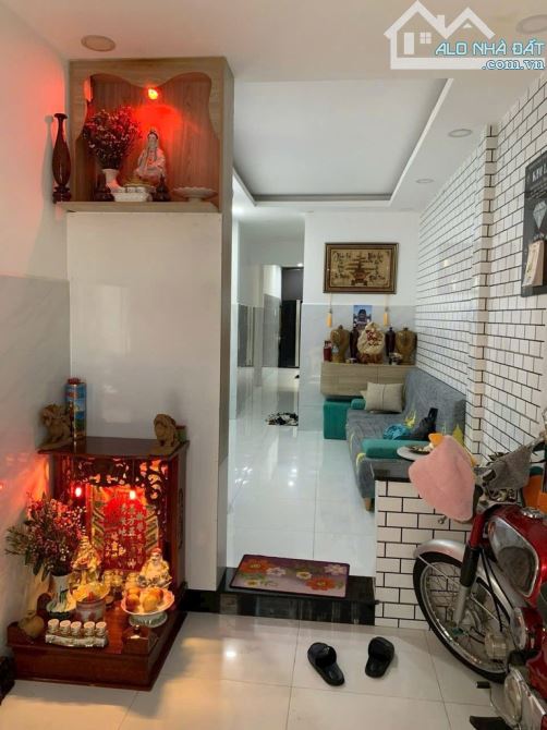 1/ LUỸ BÁN BÍCH - HẺM 4M - NHÀ MỚI Ở NGAY - GẦN MẶT TIỀN - 41M2 - 2 TẦNG BTCT - 4.X TỶ - 1