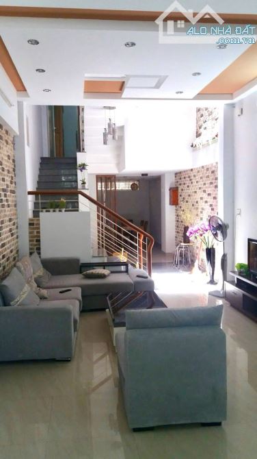 RẺ NHẤT KHU VỰC NHÀ 3 TẦNG GẦN VIN COM SÔNG HÀN 70M2  CHỈ 7 X TỶ - 1