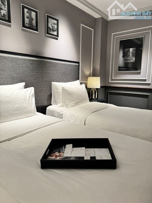 Bán khách sạn Phố cổ, mặt phố Hàng Bè, Cầu Gỗ 160m2, 11 tầng, 4 sao, tuyệt đẹp, 162 tỷ.