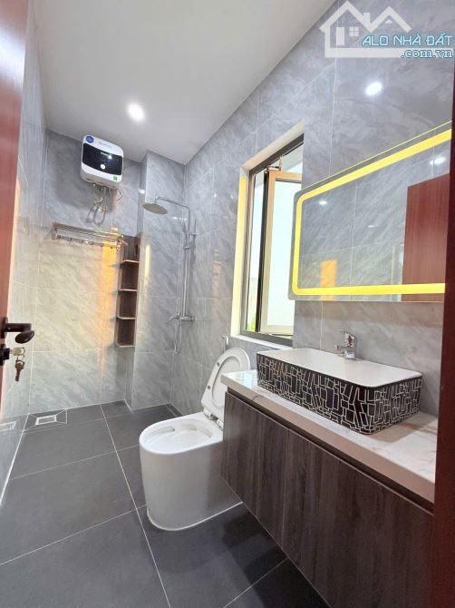 BÁN GẤP NHÀ 2 TẦNG NAM PHẠM HÙNG, CẨM LỆ DT :125M2 GIÁ CHỈ NHỈNH 3TỶ 📍 Vị trí: Đường Nam - 12