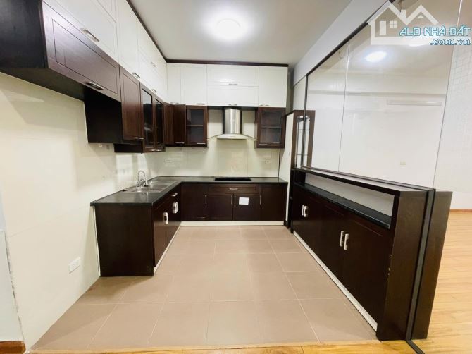 Lô góc Văn Quán- Hà Đông 134 m2 4 tầng Mt 6.55 giá 41 Tỷ - 12