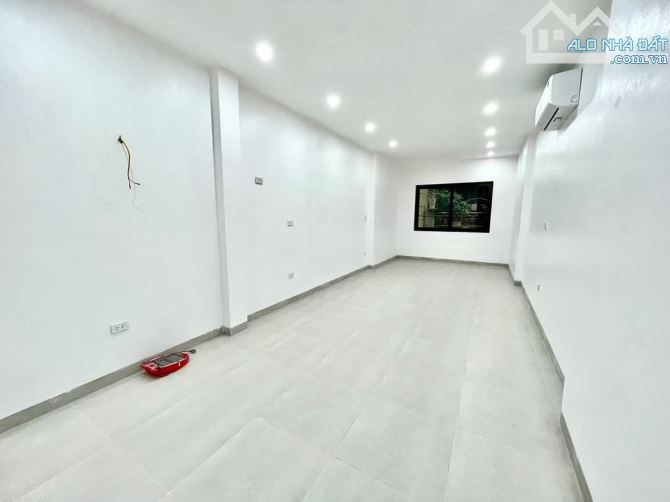 Nhà  phố Trần Cung. Gara ô tô, Ô TÔ tránh.  Kinh doanh. Than 52m2 7 tầng. Mt 3,8m. 18,8 t - 15
