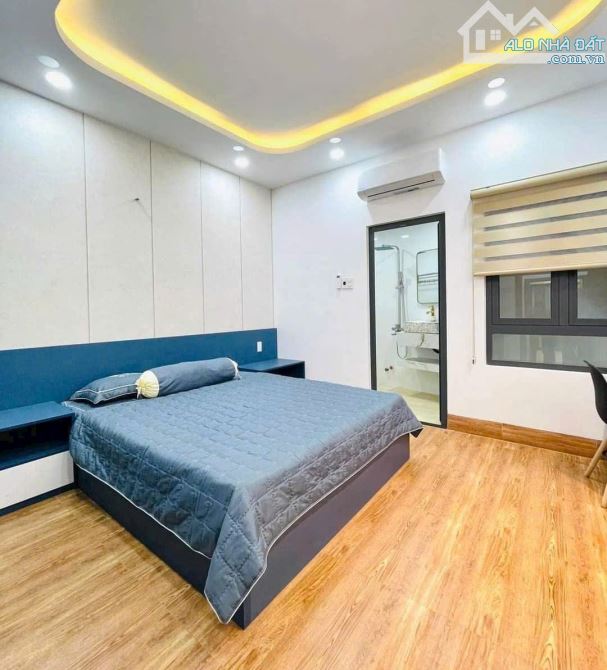 4 tỷ còn 3 tỷ 750. Bán nhà 60m² gần hồ bơi Vân Đồn. Xây 1 trệt lửng 3 lầu, hẻm 6m. Sổ sẵn - 16