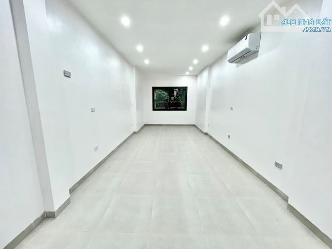 Nhà  phố Trần Cung. Gara ô tô, Ô TÔ tránh.  Kinh doanh. Than 52m2 7 tầng. Mt 3,8m. 18,8 t - 16