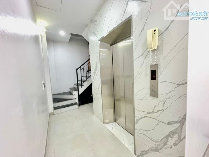 Nhà  phố Trần Cung. Gara ô tô, Ô TÔ tránh.  Kinh doanh. Than 52m2 7 tầng. Mt 3,8m. 18,8 t - 19