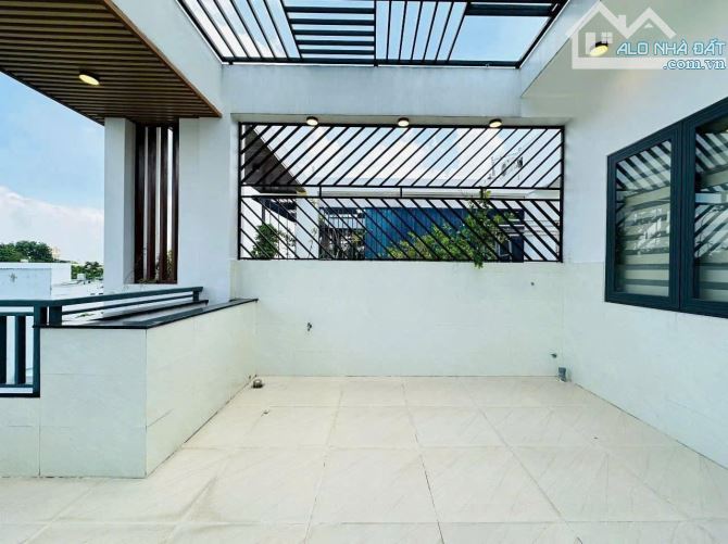4 tỷ còn 3 tỷ 750. Bán nhà 60m² gần hồ bơi Vân Đồn. Xây 1 trệt lửng 3 lầu, hẻm 6m. Sổ sẵn - 21