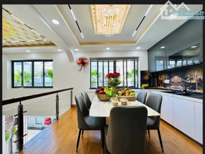 BIỆT THỰ THƯỢNG LƯU GIÁ CHÀO 159 TỶ,  TRẦN QUỐC THẢO  PHƯỜNG 7 QUẬN 3 - 2