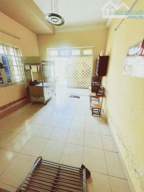 Nhà mặt tiền vỉa hè rộng - diện tích lớn 226m2, ngang nở hậu hơn 9m - khu vip chợ Gò Vấp - 2