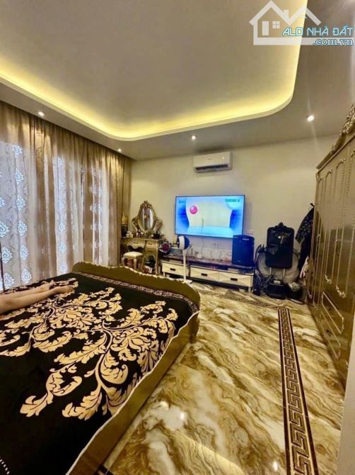 17,9 tỷ dt 73m 4t 4,7mMT đường bưởi,full nội thất cao cấp,nhà dân xây mới,oto tránh,gần p - 2