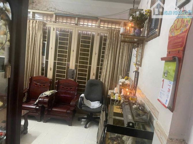 (Quận 3) diện tích khủng 111m2.  2 mặt Hxh Lê Văn Sỹ. 4,5x22m. 19 tỷ - 2