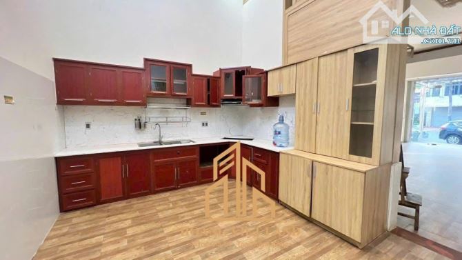 BÁN NHÀ MẶT TIỀN LÝ THÁI TỔ - PHƯỜNG TÂN AN - DT: 5x30m - TC: 100% - H: TÂY BẮC - 10,5 TỶ - 2